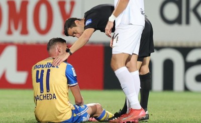 «Σπρώξιμο» Eυαγγέλου-Τσακαλίδη σε ΑΕΚ, καθαρό φάουλ πριν το γκολ!