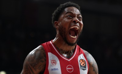 Φοβερός Τζόουνς, τρομερός Ολυμπιακός!