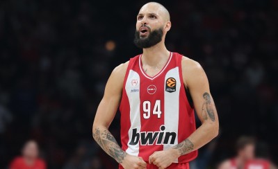 Φουρνιέ: «Να κερδίζει ο Ολυμπιακός και ας έρχομαι από τον πάγκο»