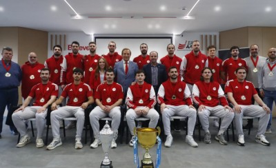 Οι ΣΑΕΚ ΑΛΦΑ βράβευσαν την ομάδα χάντμπολ Ανδρών του Θρύλου!