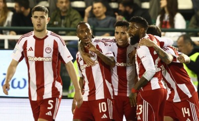 Θρυλικό διπλό μέσα στη Λεωφόρο!