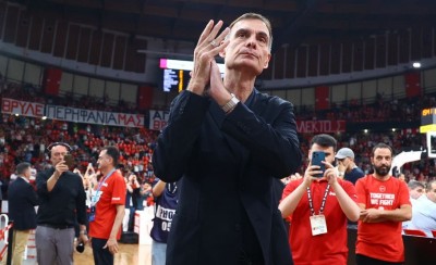 Είναι γραφτό του μάλλον να το σηκώσει και αυτό εκεί μέσα