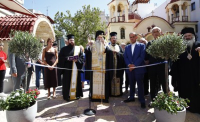 Η δωρεά του Βαγγέλη Μαρινάκη στα Εκπαιδευτήρια της Ιεράς Μητρόπολης Πειραιά