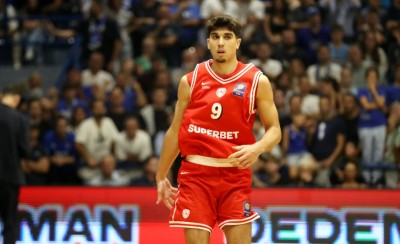 Νοκ άουτ για έξι εβδομάδες ο Πλώτας