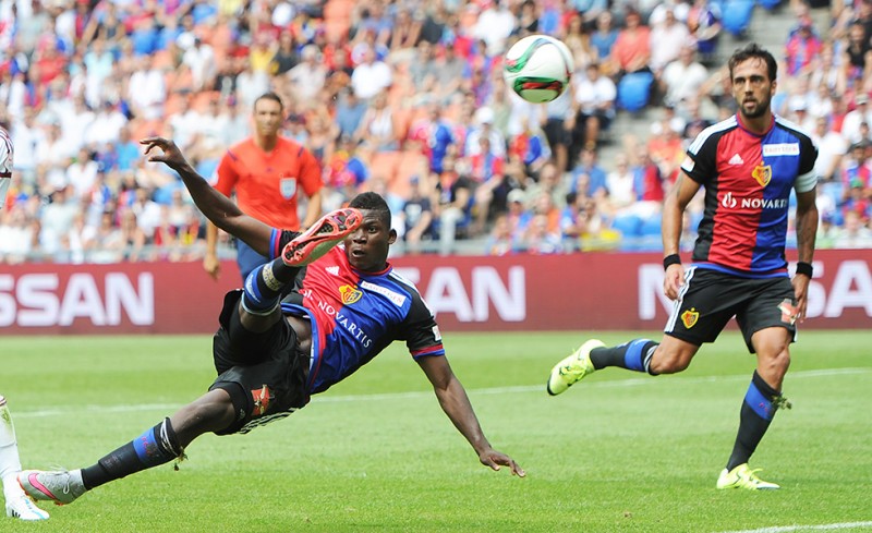 Περιζήτητος στην Αγγλία