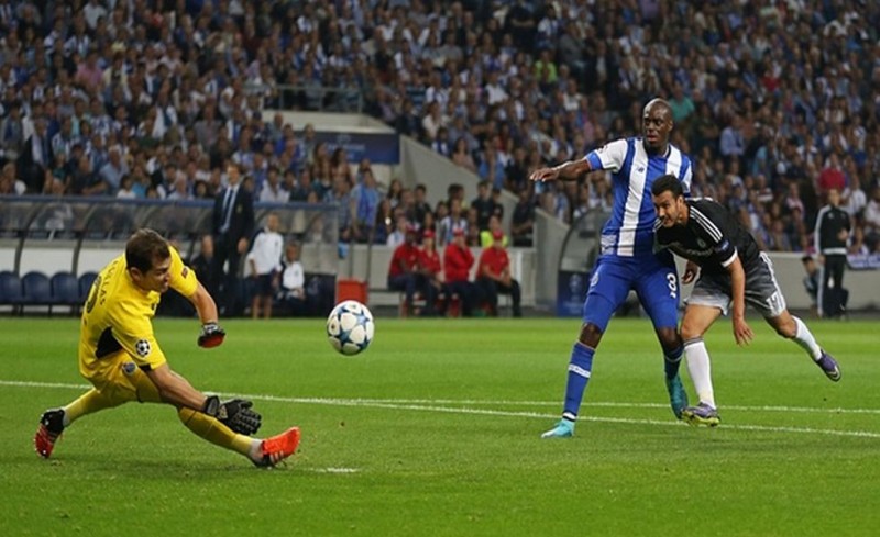 Βίοι παράλληλοι για Ρομπέρτο, Κασίγιας