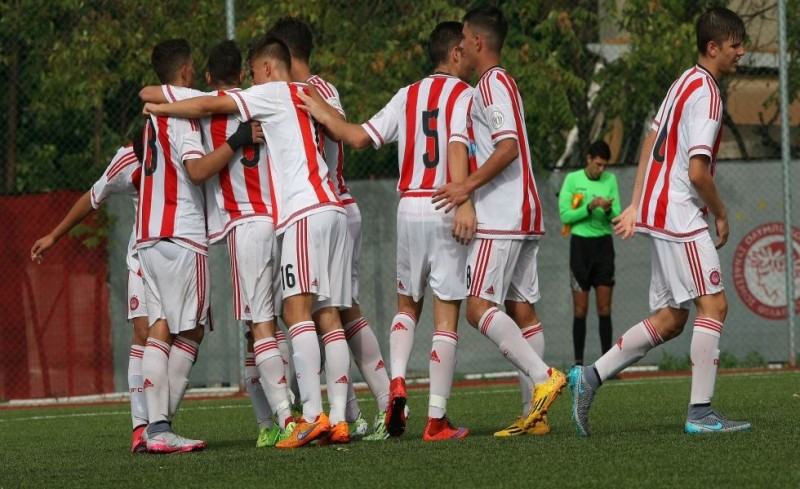 Νίκη για τους Έφηβους