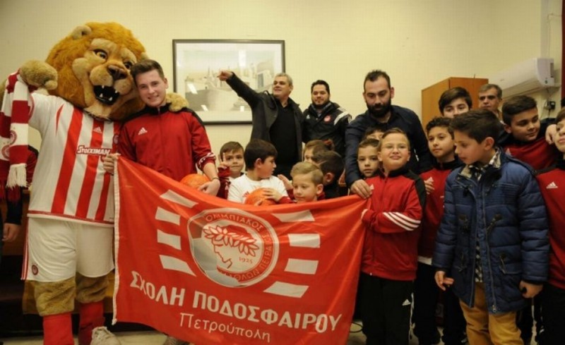 Η κοπή πίτας της Σχολής Πετρούπολης