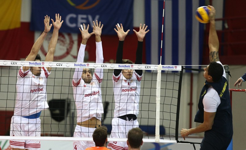 Το σερί συνεχίζεται