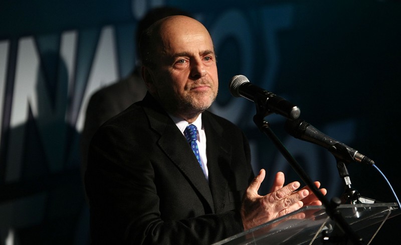 Μας... κούφανε και πάλι!