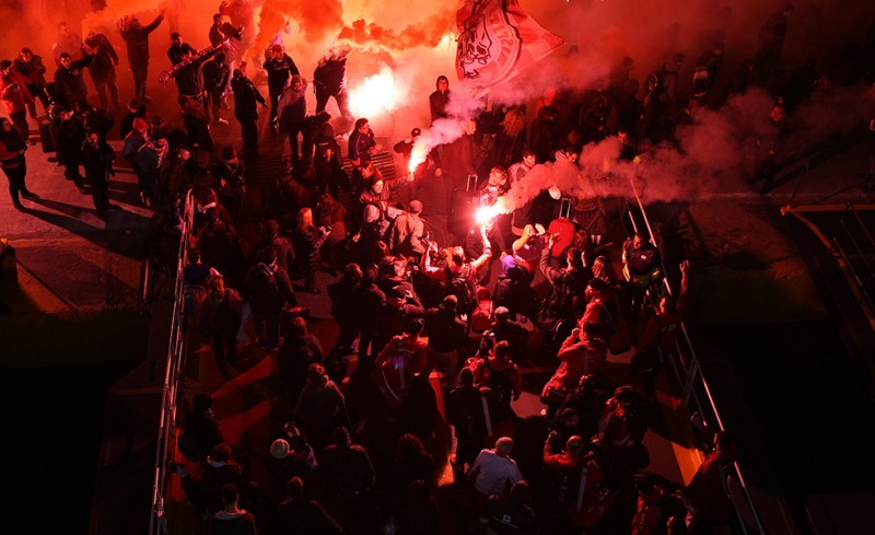 Αποθέωση στο λιμάνι του Πειραιά (video)