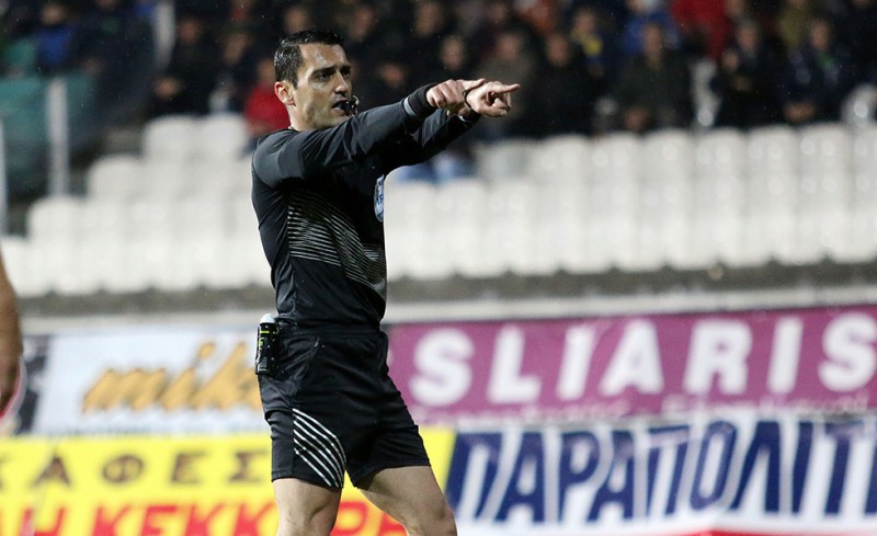 Σφυρίζει ο Κύζας