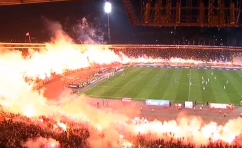 Στις... φλόγες το 