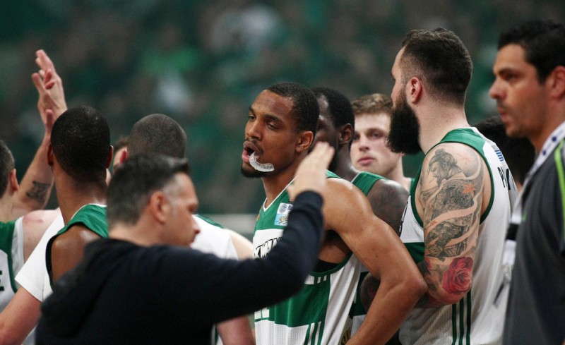 Σιγά μην δεν κατέβαιναν! Όλα με πλάνο τα κάνουν!