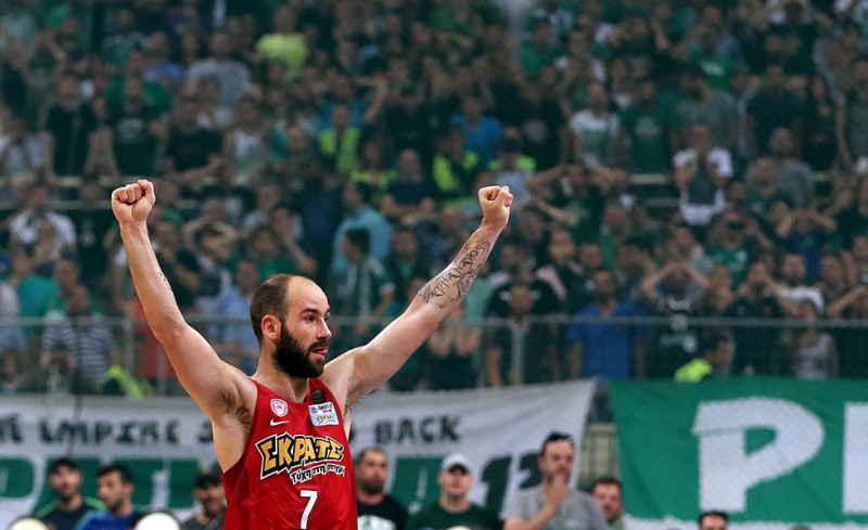 Τον ΓΛΕΝΤΑΕΙ στο ΟΑΚΑ!