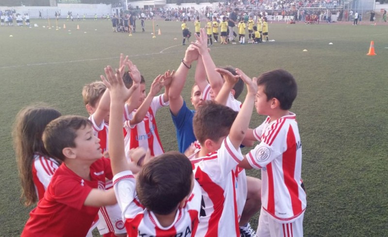 Γκολ για καλό σκοπό από τις Σχολές του Ολυμπιακού!