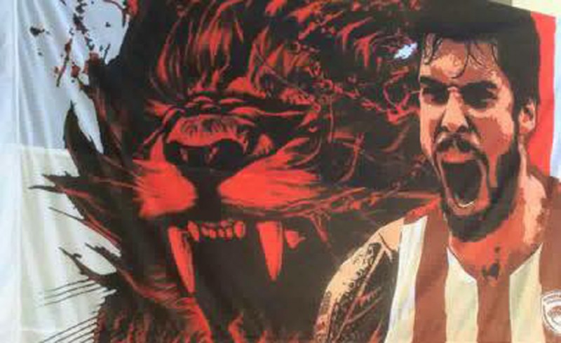 O Γιώργος έγινε σημαία!