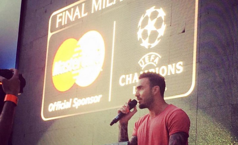 Τελικός, παρέα με τον Ρομπέρτο!