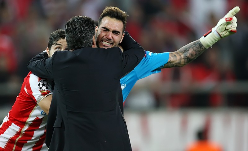 Συγκινητικός Ρομπέρτο, αλλά πάνω από όλους ο Ολυμπιακός!