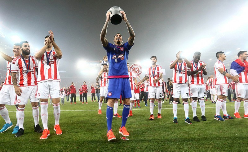 Διαπραγματεύσεις για Ρομπέρτο