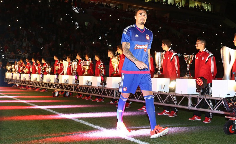 Στην Αθήνα για Ρομπέρτο