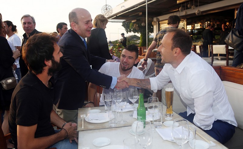 Δεν φέρεσαι καλά, Ντιναμό!