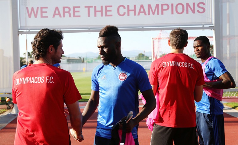 Τετ-α-τετ Βίκτορ-Μαζουακού