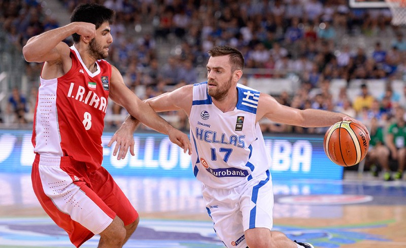 Εκτός ο Μάντζαρης