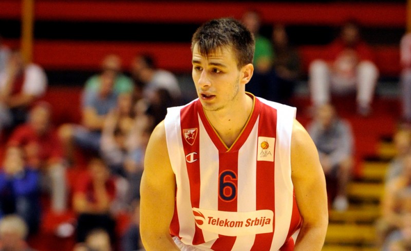 Δύο ανανεώσεις ο Ερυθρός Αστέρας