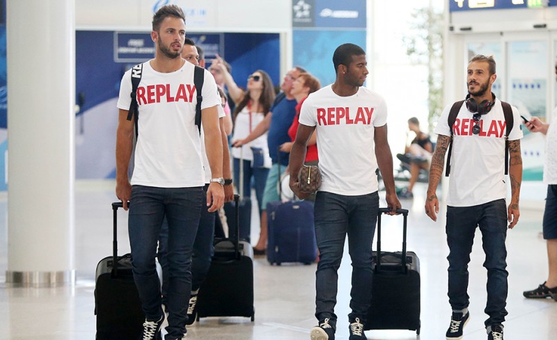 Στη βάση του ο Θρύλος