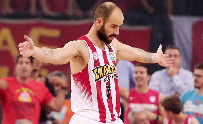 Ευχές από τη FIBA!