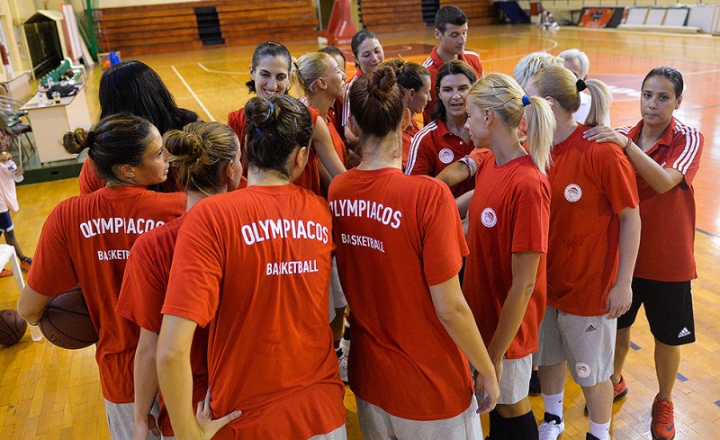 Πρεμιέρα για τις αήττητες νταμπλούχες (photos)