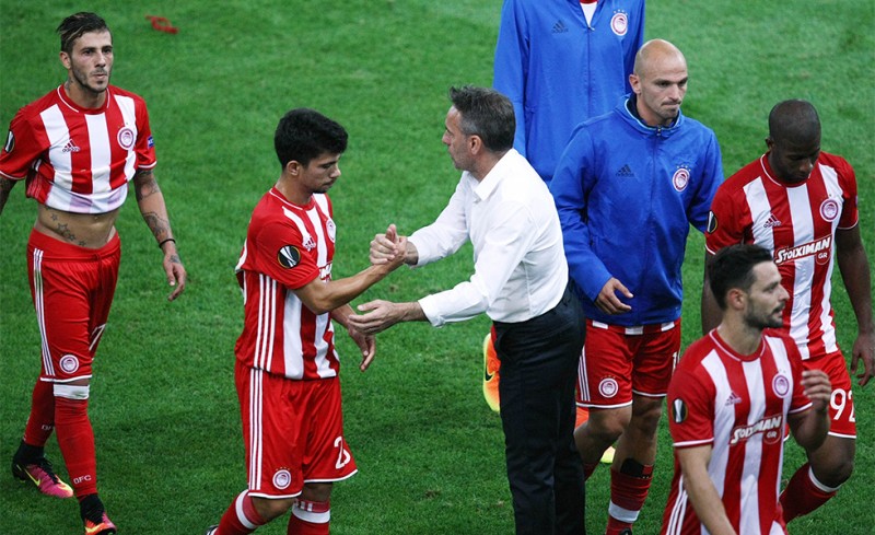 Υποχρεωμένος να αντιδράσει