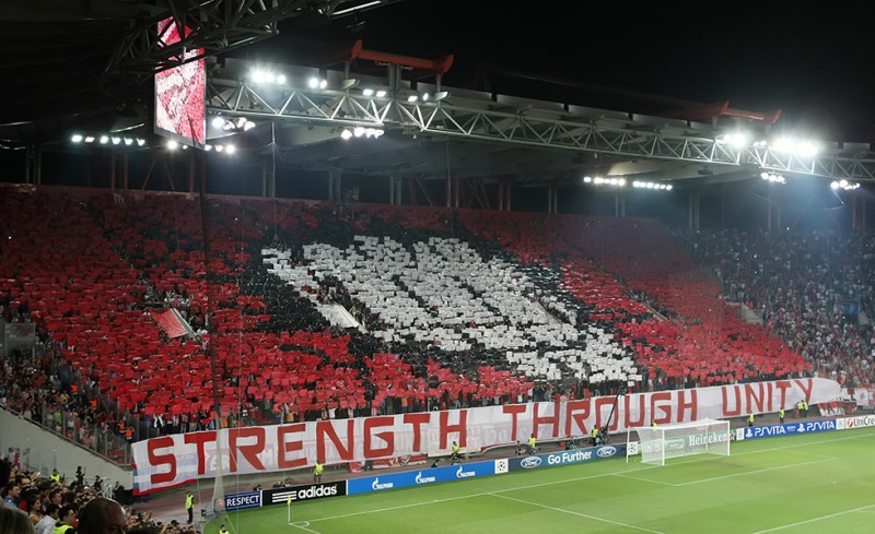 Όσοι νομίζουν ότι ο κόσμος του Ολυμπιακού κοιμάται...