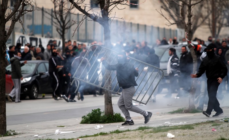 Σοβαρά επεισόδια στη Θεσσαλονίκη