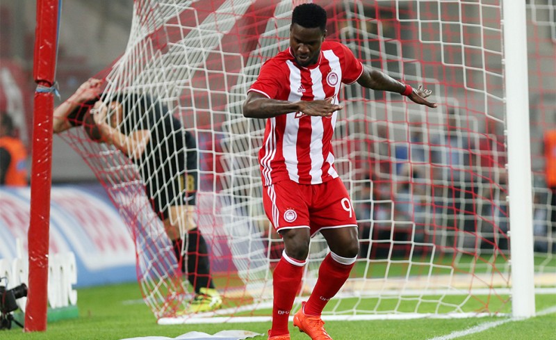 Γιορτάζει το 