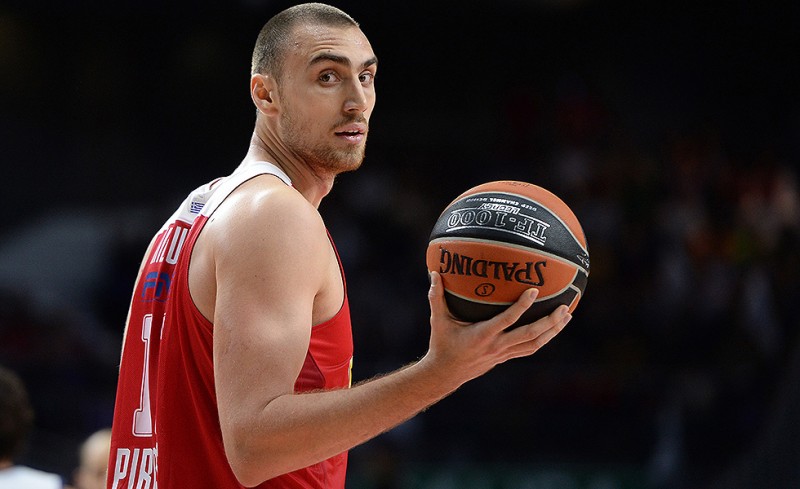 Οι Σπερς και ο Μιλουτίνοφ