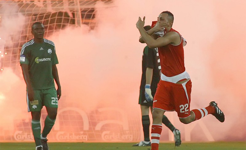 Έτσι γλεντάει ο Πειραιάς (photos, video)