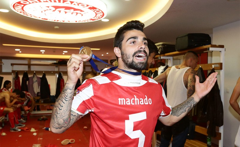 Θεούλης ο Μασάντο, τραγουδάει Βέρτη! (video)