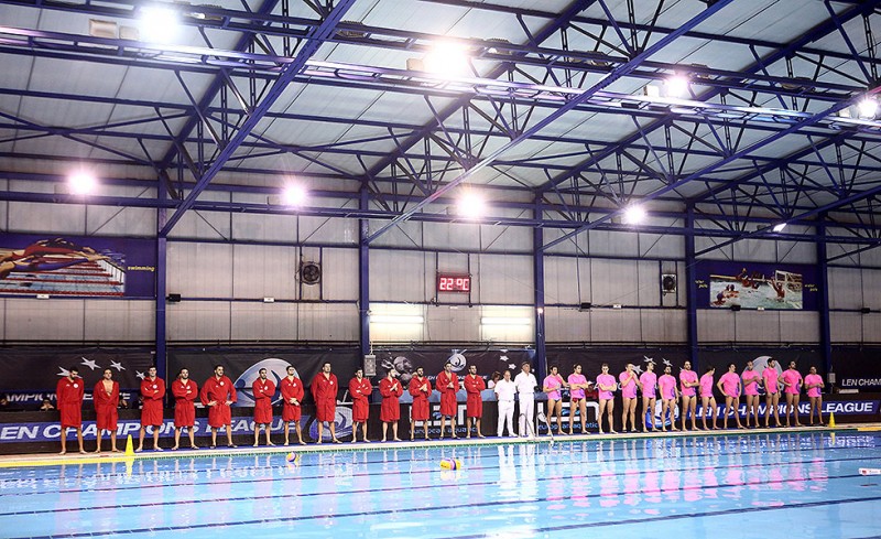 Νίκη και καλές γιορτές