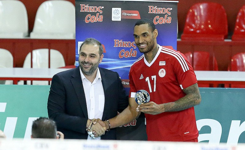 Η βράβευση του Αγκάμεζ