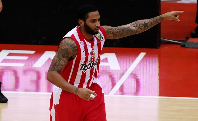 Ερυθρόλευκες ευχές (photos)