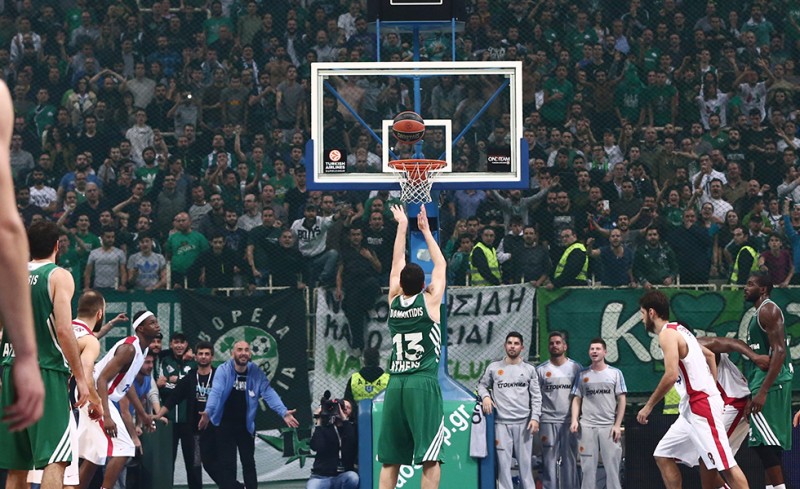 Ευτυχώς, τώρα δεν του έδωσαν βολές!