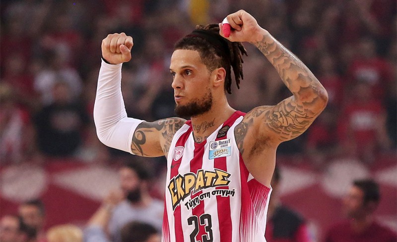 Ο Χάκετ για το συμβόλαιό του!