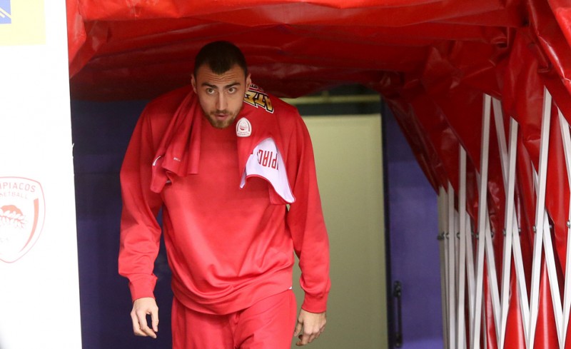 Προλαβαίνει ο Μιλουτίνοφ