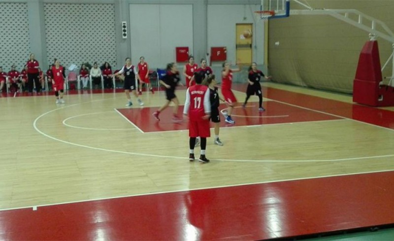 Δύο εύκολες νίκες