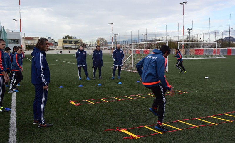 Συνεχίζει δυνατά