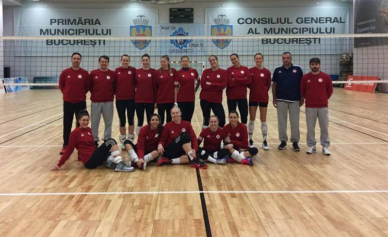 Στο γήπεδο ο Ολυμπιακός (video)