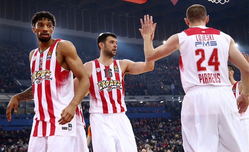 Οι κορυφαίοι φοράνε ερυθρόλευκα