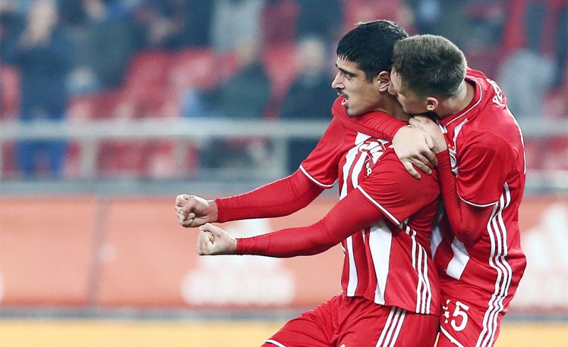 Πάντα μαζί τα 